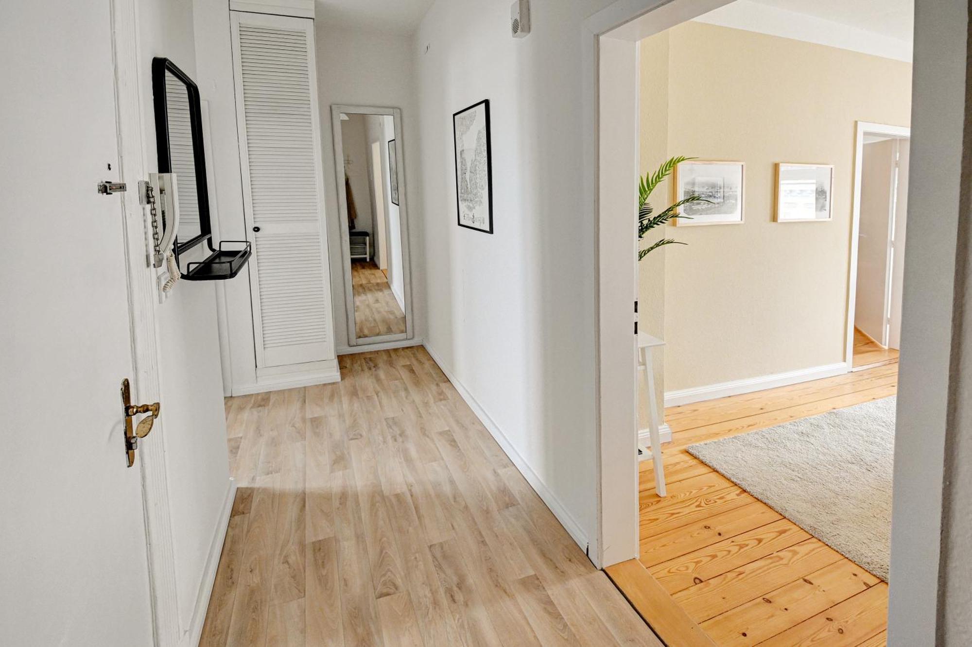Mittendrin - Apartment Mit 2 Balkonen Sehr Zentral Flensburg Ngoại thất bức ảnh